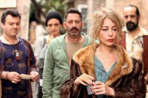 Cem Yılmaz 2 milyon yolunda
