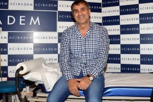Şenol G&uuml;neş, belinden ameliyat oldu