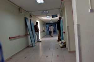 Acil serviste 13 el ateş a&ccedil;tı!