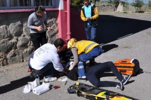 Dengesini kaybedip 3. kattan d&uuml;şt&uuml;