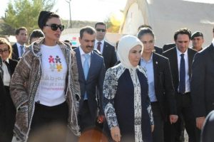 Erdoğan ve konuğu Suriyeli kadınlarla