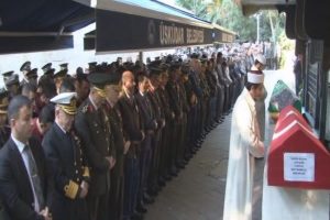 Şehide g&ouml;z&uuml; yaşlı veda