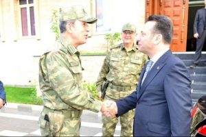 Kara Kuvvetleri Komutanı Diyarbakır'da