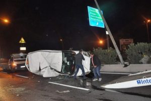 Kediye &ccedil;arpmamak i&ccedil;in kaza yaptı