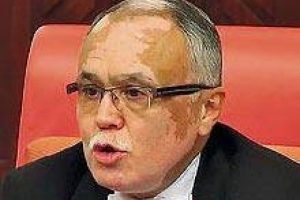 2 g&uuml;nl&uuml;ğ&uuml;ne Cumhurbaşkanı olacak!