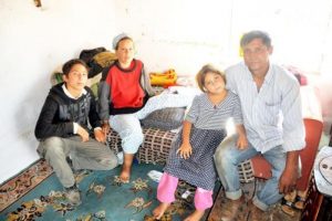 Tek g&ouml;z kerpi&ccedil; evde yaşam m&uuml;cadelesi!