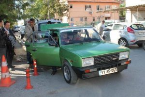Bursa'da otomobilde uyuşturucu ile yakalandı