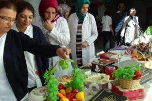 Hastaların elinden &ccedil;ıkan &uuml;r&uuml;nler sergilendi