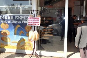 İhtiya&ccedil; sahipleri i&ccedil;in askıda ekmek
