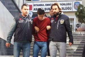 Aracına &ccedil;arpanı kovaladı,&ouml;ld&uuml;rd&uuml;,eğlenmeye gitti!