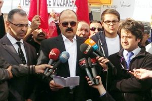 "Devletimiz &ccedil;ağırmış" diyerek teslim oldu