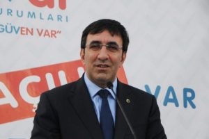 Bakan Yılmaz okul a&ccedil;tı