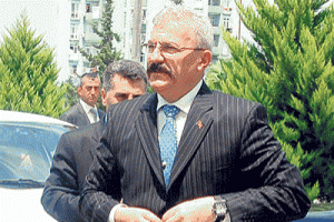 Cerrah ve 8 kamu g&ouml;revlisine soruşturma!