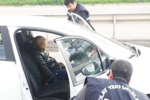 Otomobil i&ccedil;inde başından vurulmuş olarak bulundu!