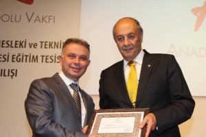 Anadolu Vakfı'ndan eğitime katkı