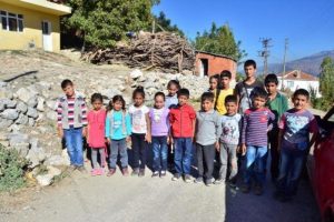 &Ouml;ğrenci fazlalığı devamsızlığı artırdı!