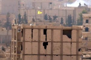 Kobani'de &ccedil;atışmalar devam ediyor