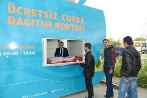 &Uuml;niversiteliye &ccedil;orbalar Nil&uuml;fer'den