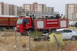 Polis, sigortasız itfaiye aracını bağladı!