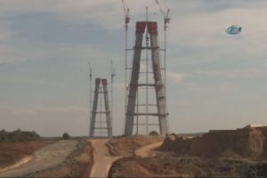 3.k&ouml;pr&uuml; 322 metrelik zirveye ulaştı