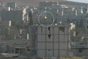 Sıfır noktasına YPG bayrağı