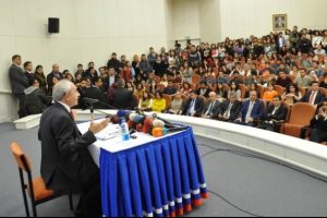 Kılı&ccedil;daroğlu kutuplaşmadan dem vurdu