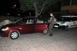 Polisi harekete ge&ccedil;irdi