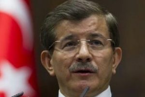 Başbakan'dan g&ouml;zdağı: "G&ouml;z&uuml;n&uuml;n yaşına bakmam!"