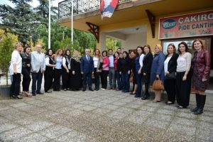Başkan Bozbey'den &ccedil;alılı kadınlara destek