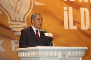 Arın&ccedil;'tan &Ouml;nder'e: "Haddini bil"
