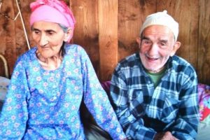 &Ouml;l&uuml;me bile birlikte gittiler