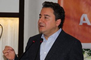 "T&uuml;rk demokrasisinin en &ouml;nemli sorunu, muhalefet sorunudur"