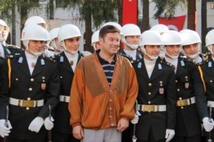 Kuleli kapılarını Seksenler'e a&ccedil;tı