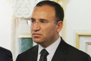 Bakan Bozdağ: "T&uuml;rkiye bunlarla yolundan d&ouml;necek &uuml;lke değil"