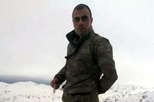 Şehit Er Yılmaz'ın evine ateş d&uuml;şt&uuml;!