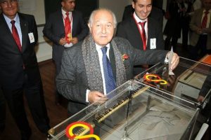 İlk Erdoğan tebrik etti