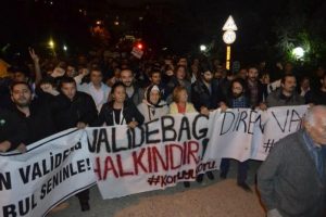 Validebağ'da y&uuml;zlerce kişi y&uuml;r&uuml;d&uuml;!
