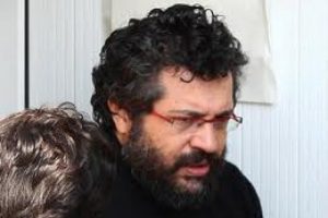 &Uuml;nl&uuml; gazeteci g&ouml;zaltına alındı