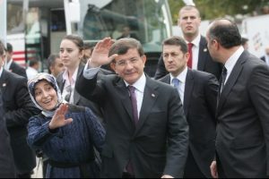 Başbakan'dan "7 G&uuml;zel Adam"a ziyaret