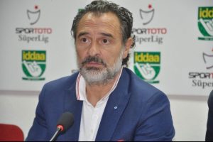 Sinirinden basın toplantısına bile katılmadı