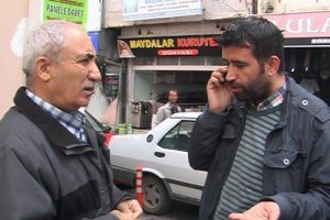 Sahte polisler, ger&ccedil;ek polisi dolandırdı!