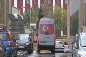 Konsolosluk &ccedil;alışanları hastanede