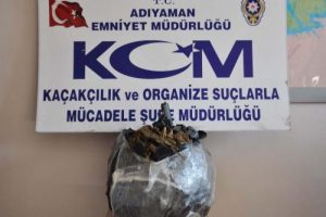 &Ccedil;alıntı motosiklette esrara 2 g&ouml;zaltı