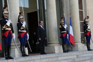 Aliyev, Hollande ile g&ouml;r&uuml;şt&uuml;
