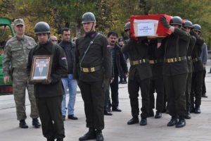 Şehit k&ouml;y korucusuna t&ouml;ren