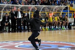 Sahaya indi "Beşiktaşlıyım" dedi!