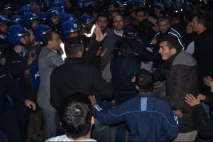 Soma'da ''maaşımızı alamadık'' eylemi