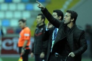 B&uuml;lent Korkmaz, G&ouml;khan T&ouml;re'nin kırmızısını anlattı
