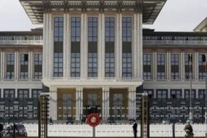 Ak Saray 29 Ekim'de a&ccedil;-kapa yapacak!