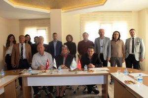 &Ccedil;evre Laboratuvarları Derneği Bursa'da sekt&ouml;r sorunlarını masaya yatırdı